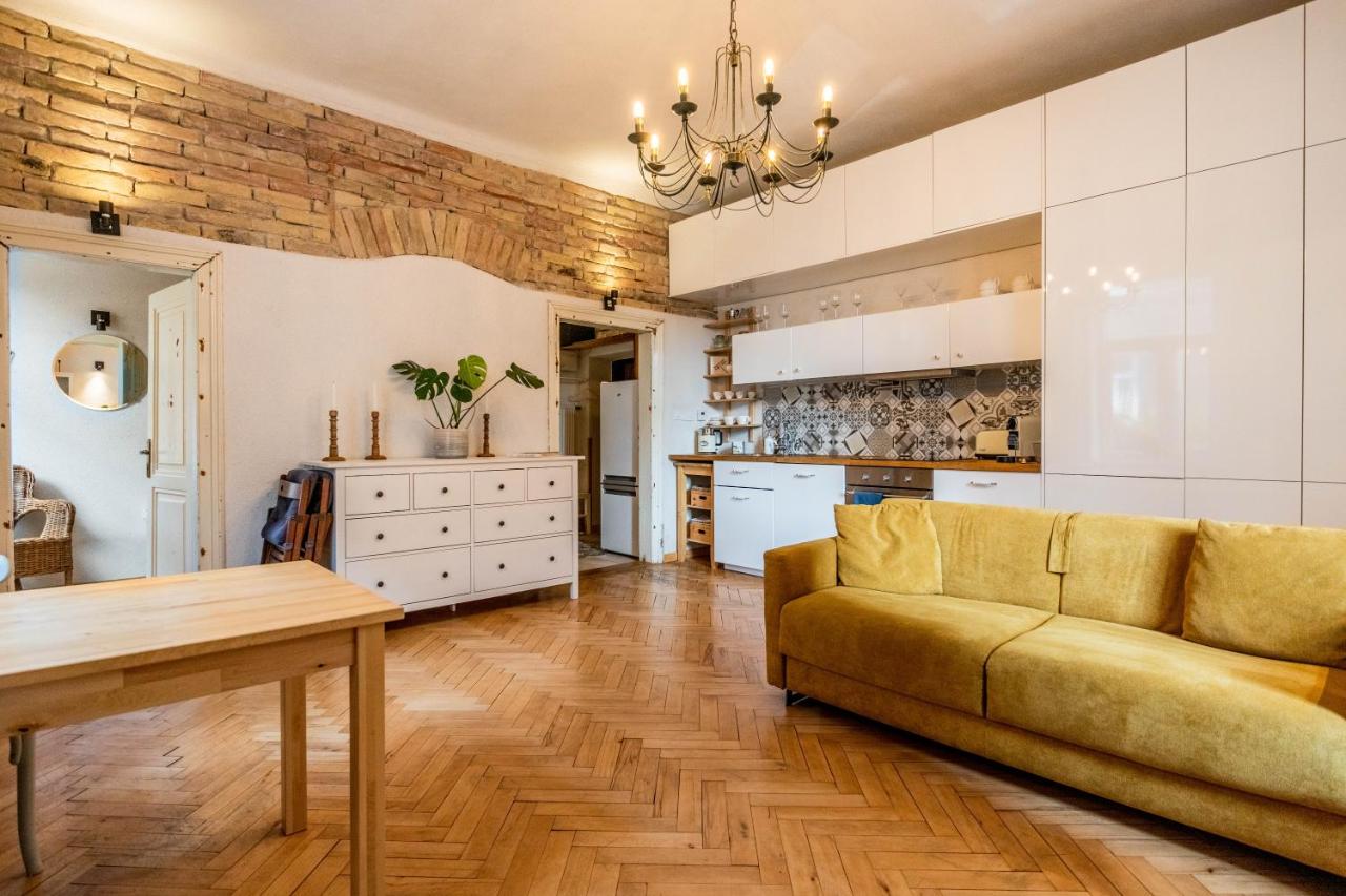 B&B Bratislava - Historical Wine Apartment - Bed and Breakfast Bratislava