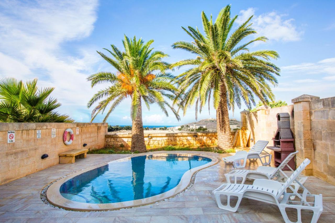 B&B Għarb - 5 Bedroom Farmhouse with Private Pool & Views - Bed and Breakfast Għarb