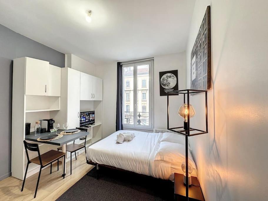 B&B Villeurbanne - Cosy studio, Cours Émile Zola 2 - Bed and Breakfast Villeurbanne