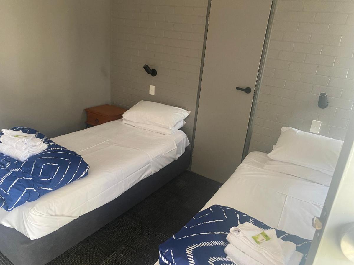 Zweibettzimmer mit eigenem Bad