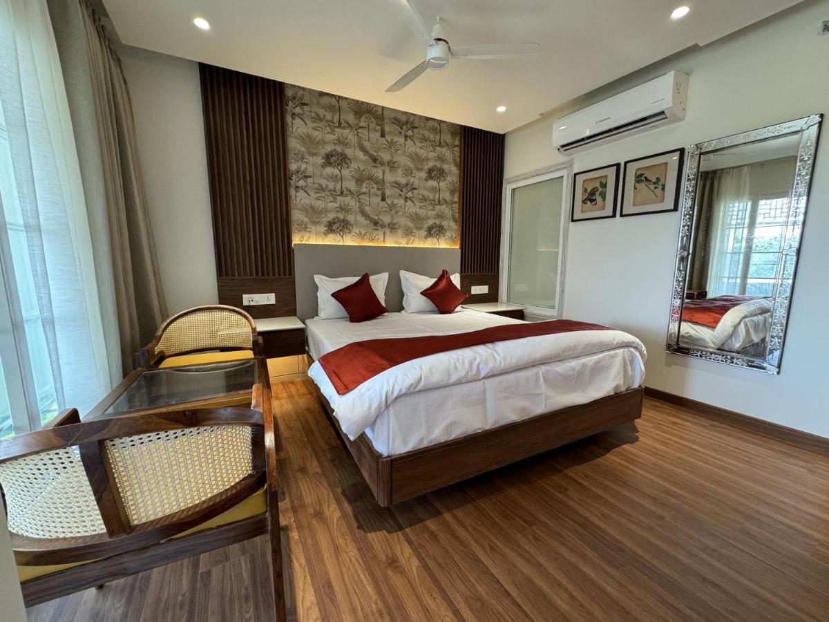 B&B Udaipur - Sky Suites By The Lazy Host - Bed and Breakfast Udaipur