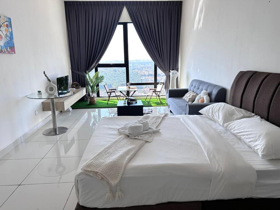 Mid Valley Southkey Mosaic- 6 Pax- 2 Bedroom - B&B