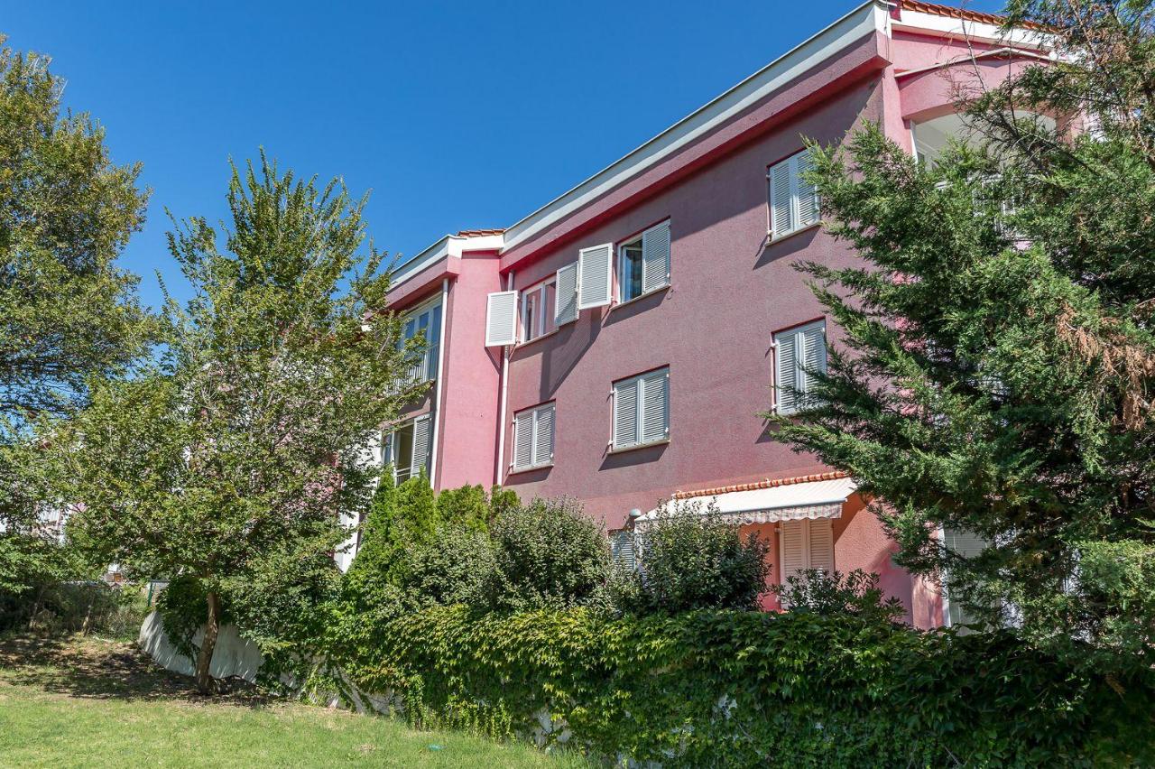 Mit Klima, WiFi, Balkon nur 350 Meter zum Strand - B&B