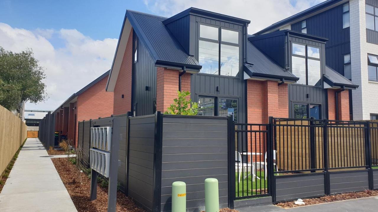 Modern Loft in Christchurch CBD with Private Courtyard - B&B
