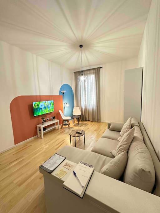 Trilocale Via Palazzuolo- Firenze - B&B Florence