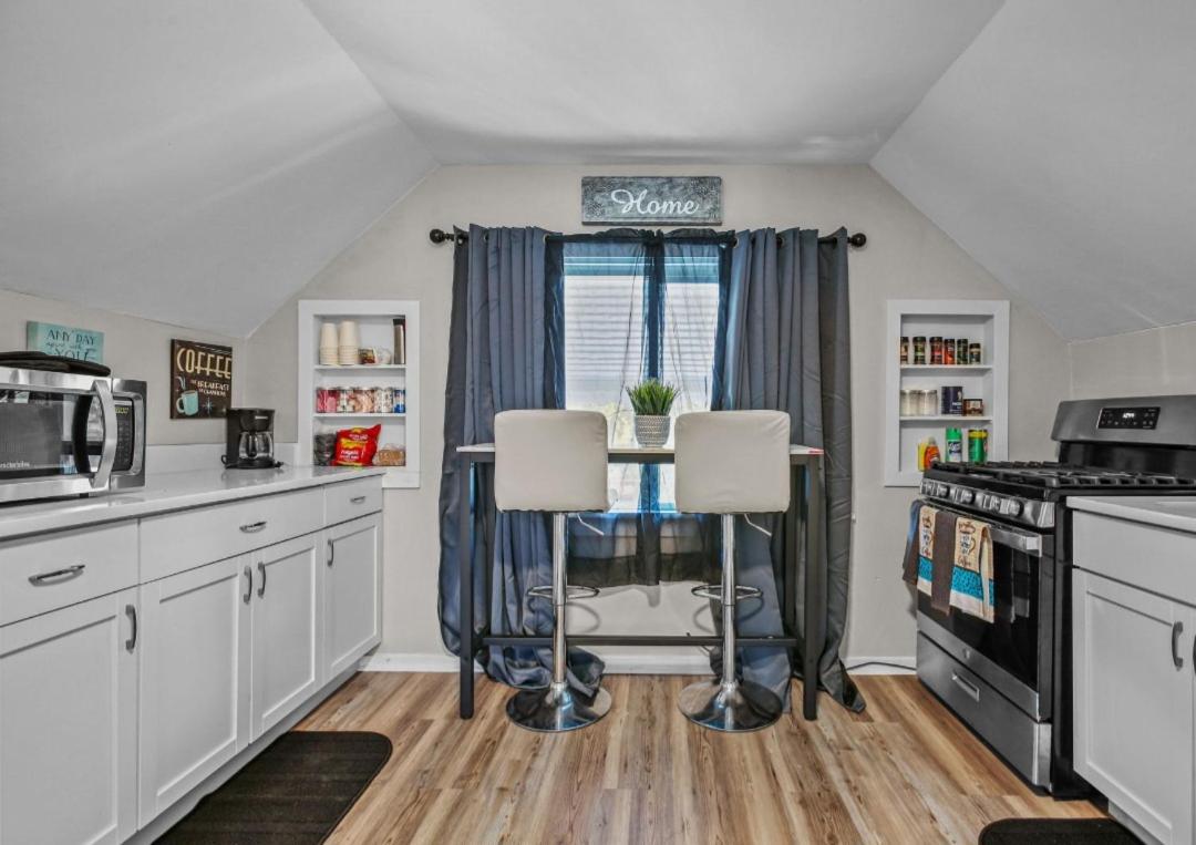 St Paul Fry Street Den Tower Suite #3 - B&B