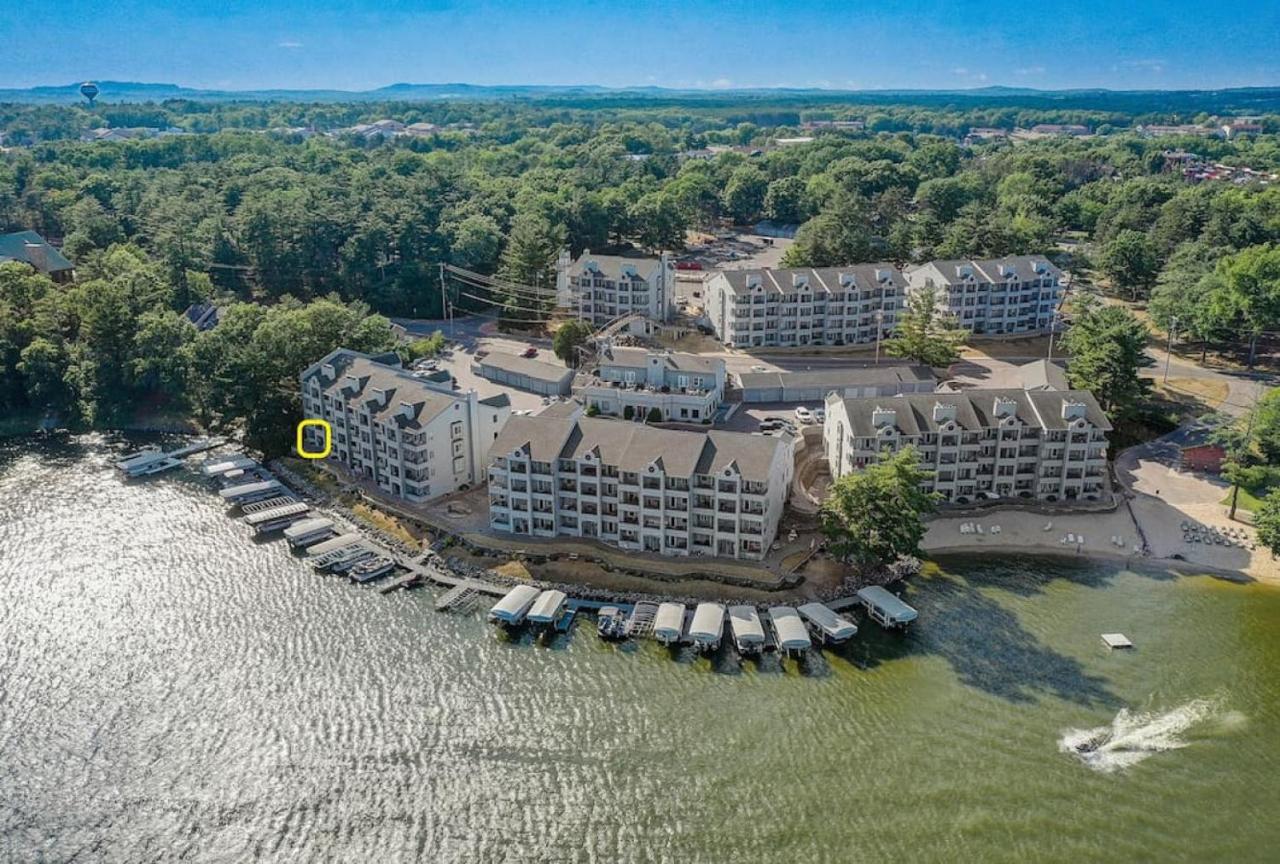 Apartment with Lake View