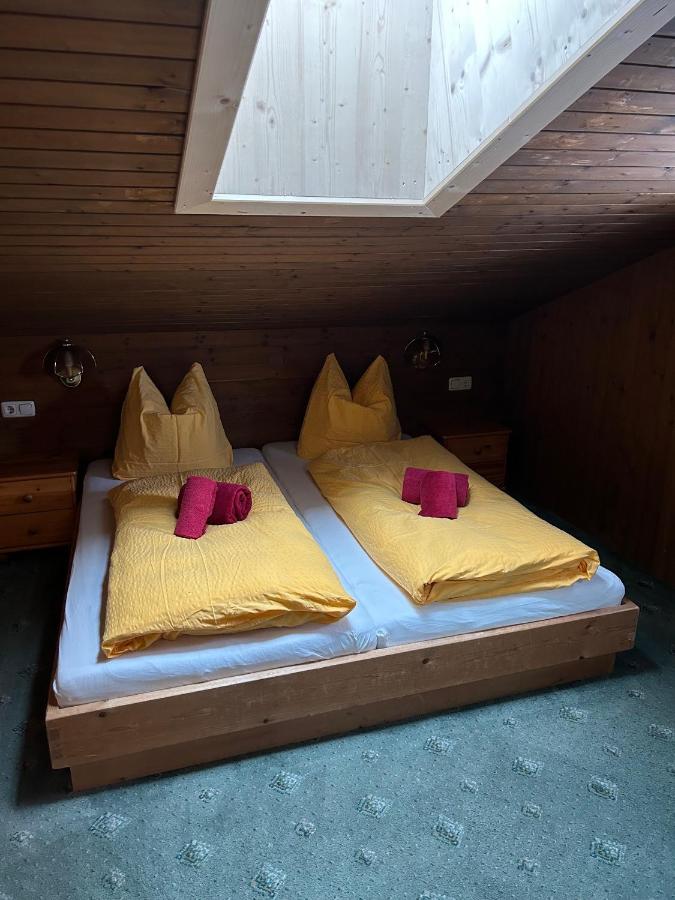 Apartment mit 2 Schlafzimmern und Balkon