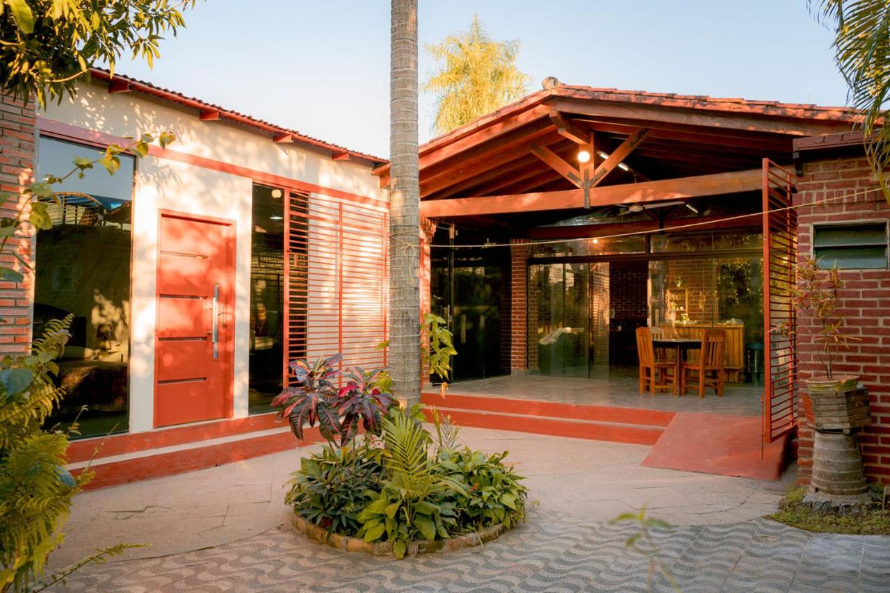 Country house, friends, meetings, well connected - B&B
