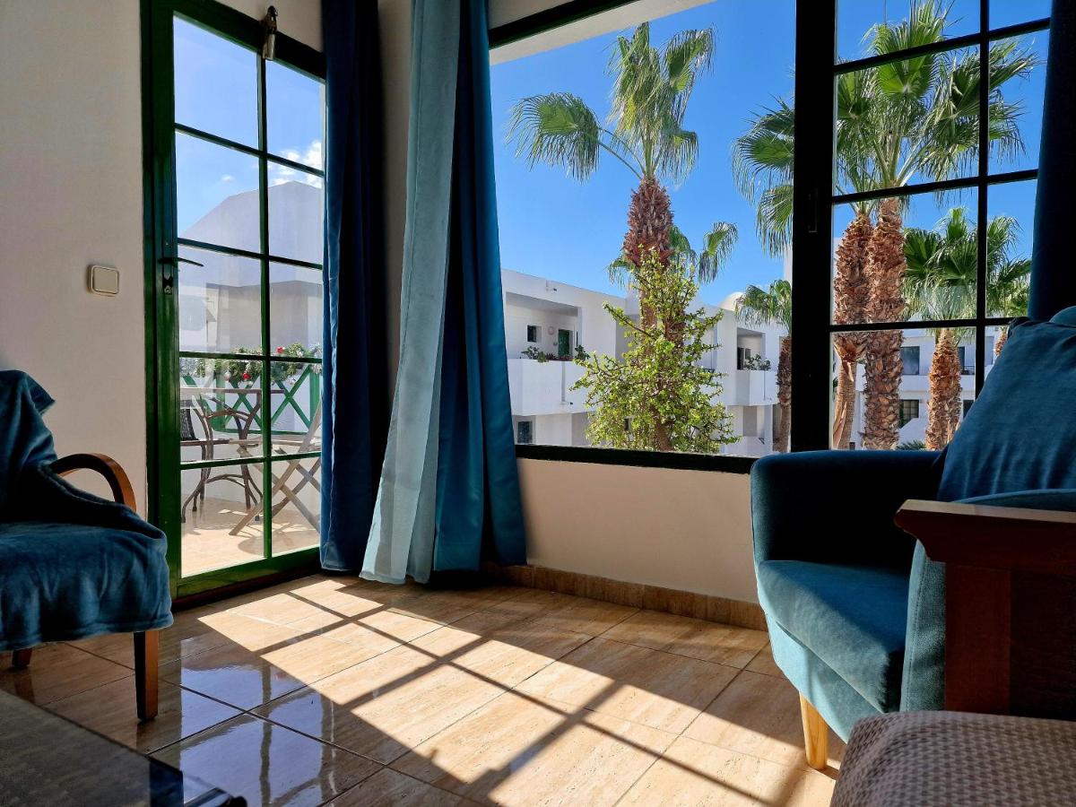 Lovely apartment Mira with pool - B&B Puerto del Carmen