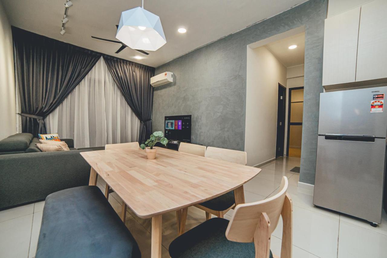 B&B Johor Bahru - Amberside Comfy Stay 3BR in Danga Bay by Our Stay - Bed and Breakfast Johor Bahru