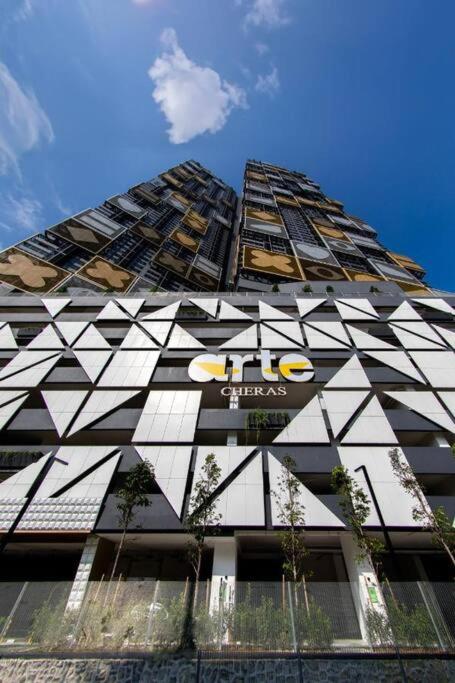 Arte Cheras by Sleepy Bear - Ferienwohnung Kuala Lumpur