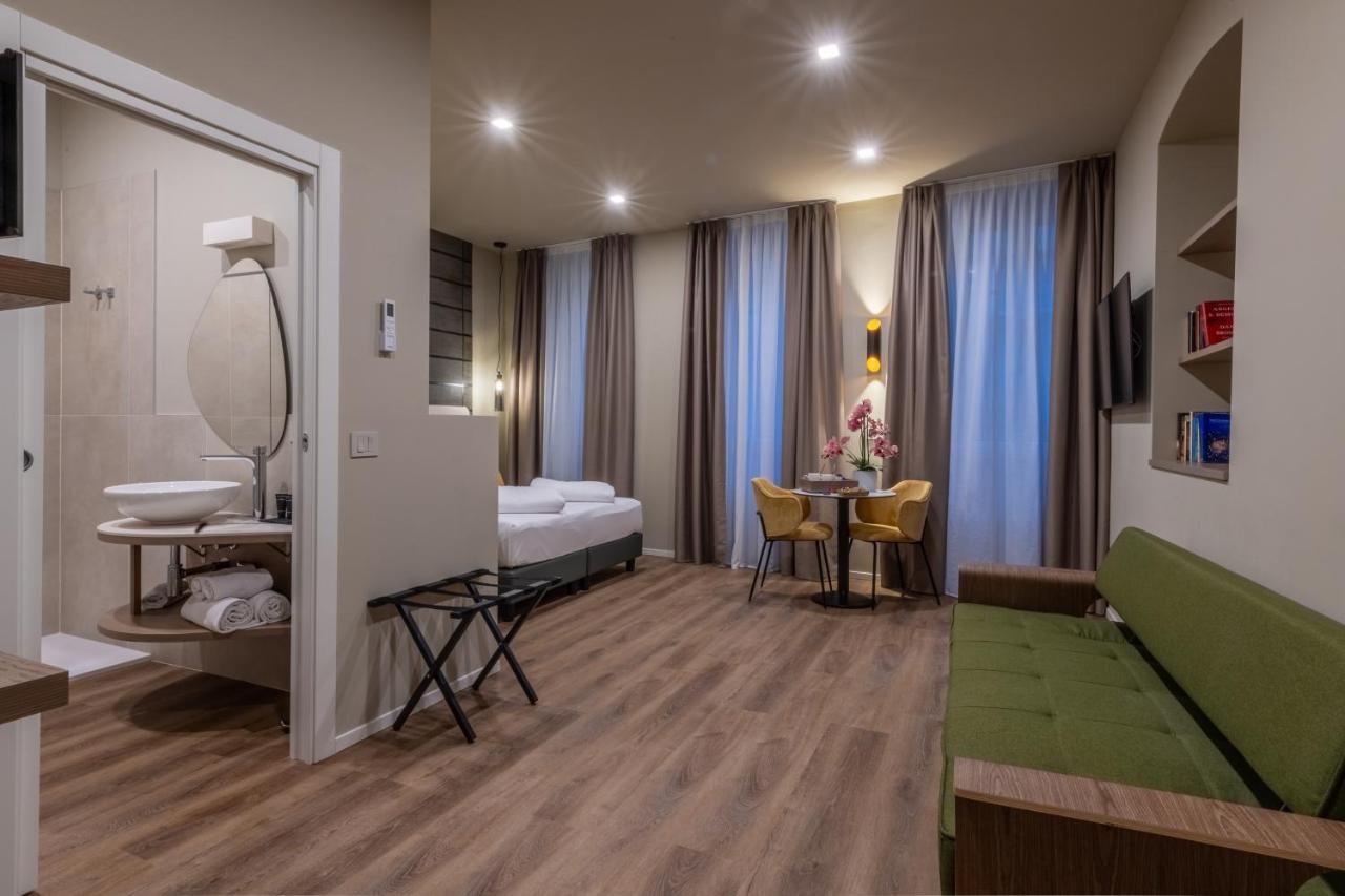 Großes Doppel-/Zweibettzimmer