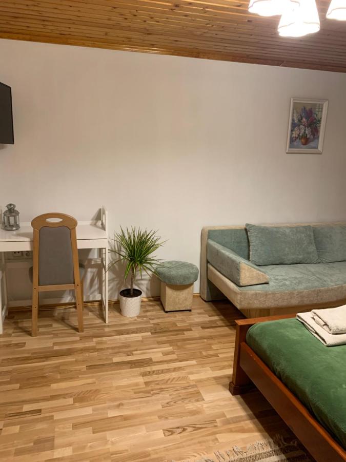 Basic Triple Room with Shared Bathroom