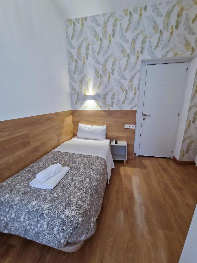 Single Room with Private Bathroom