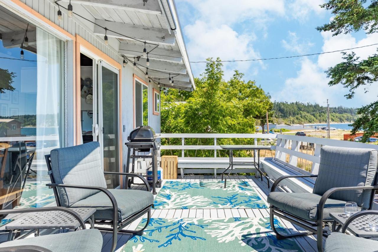 B&B Coupeville - Totally Beachin Getaway by AvantStay Waterfront - Bed and Breakfast Coupeville