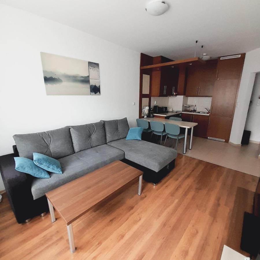 Апартамент В204 Belvedere Holiday Club - B&B