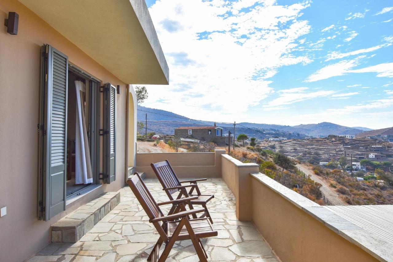 Otzia Bay House, 5 minutes walking distance from the beach - B&B