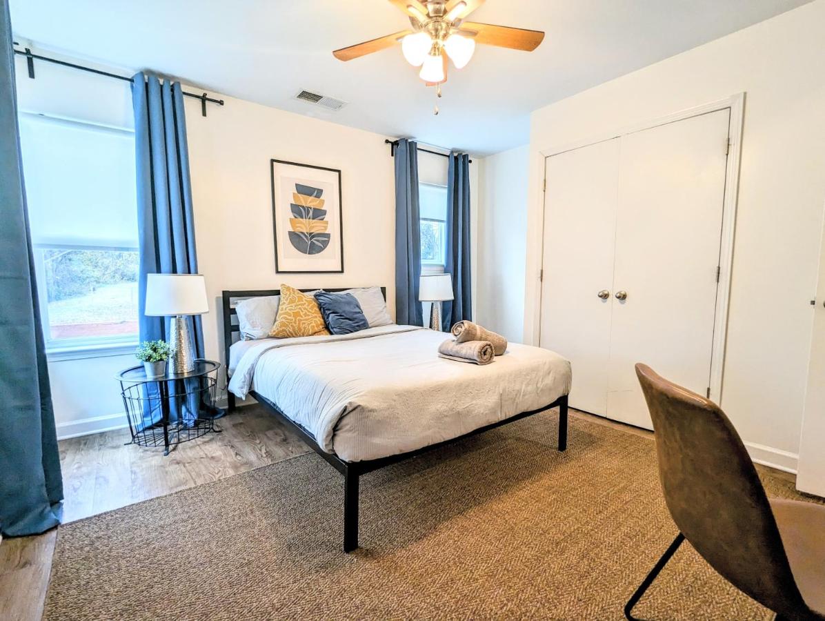 League Flats at Historic West End - B&B