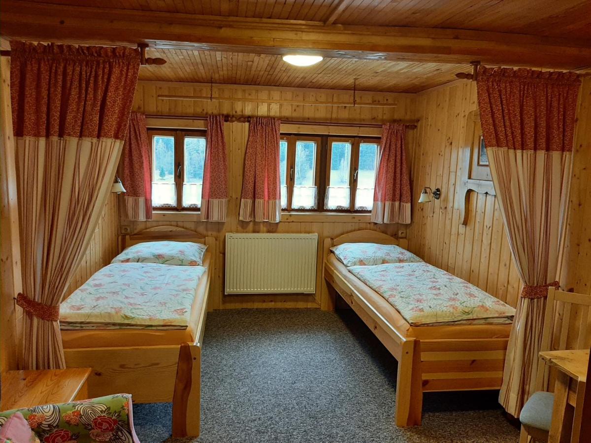 Twin Room with Private External Bathroom