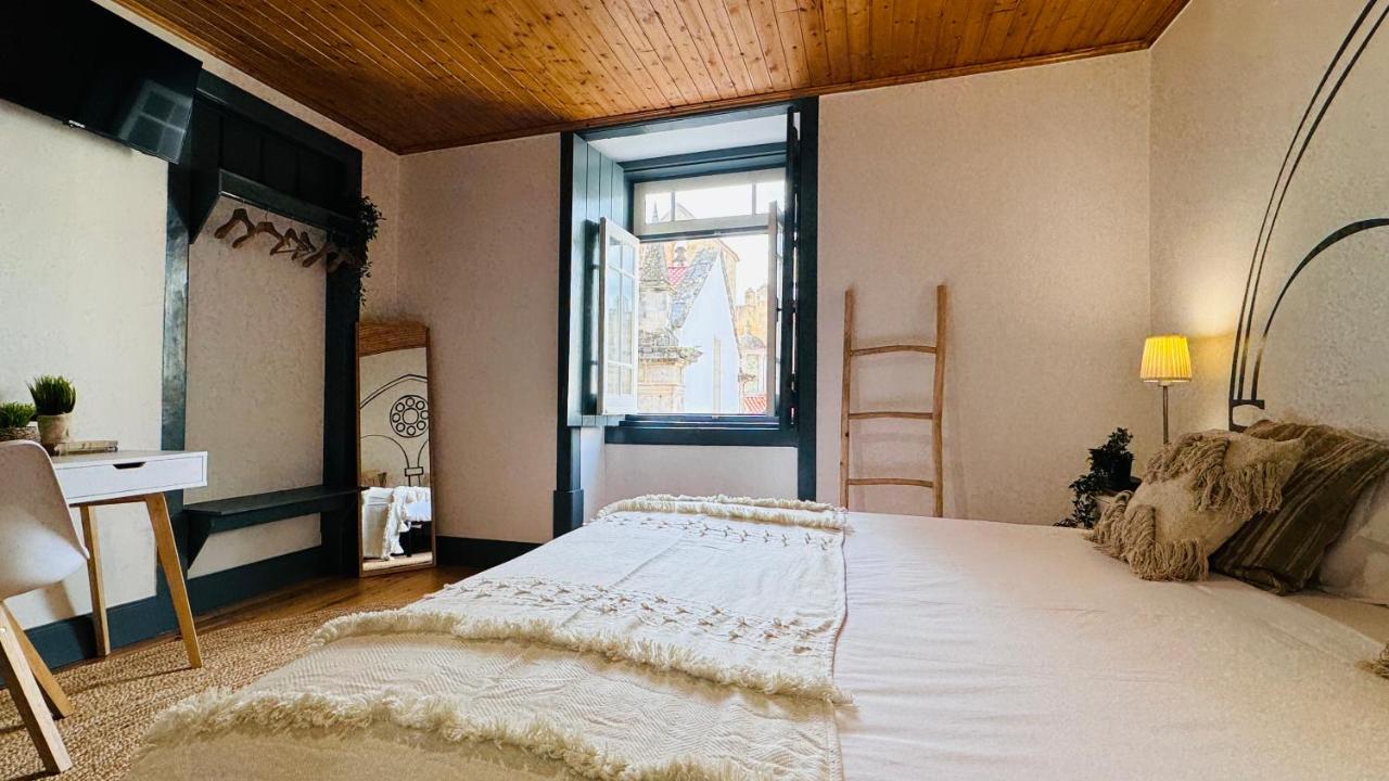 Deluxe Double or Twin Room with City View