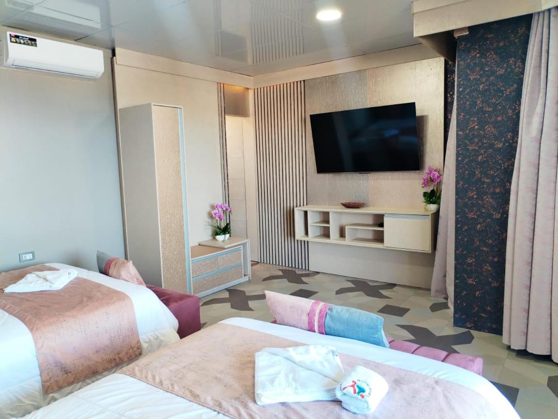Deluxe Twin Room with Sea View