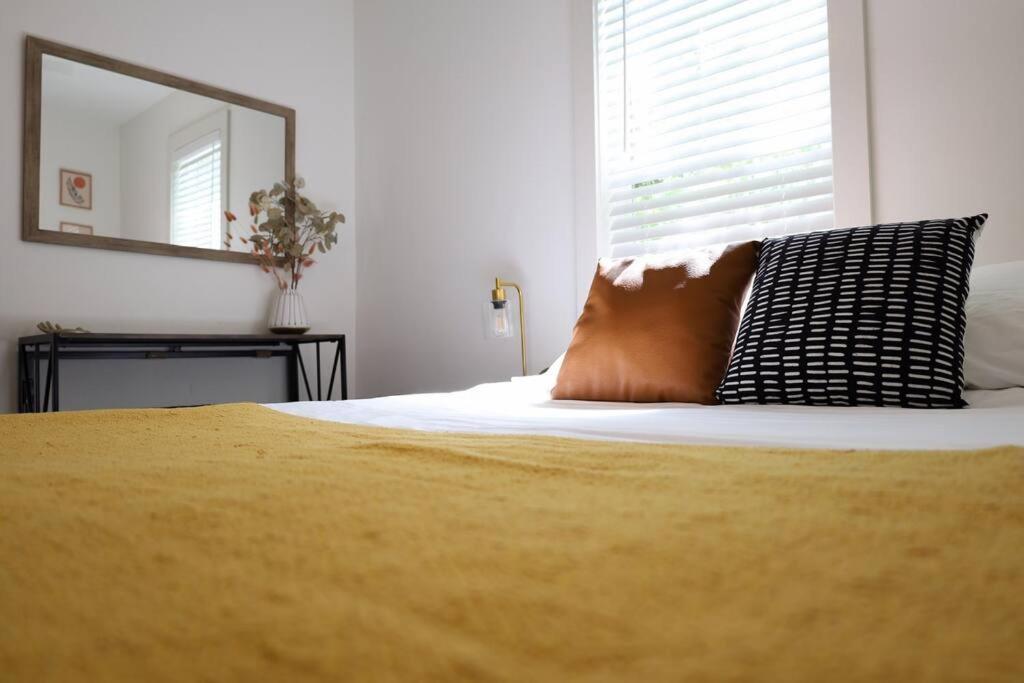 Modern Home In Heart Of Downtown Klamath Falls - B&B Klamath Falls