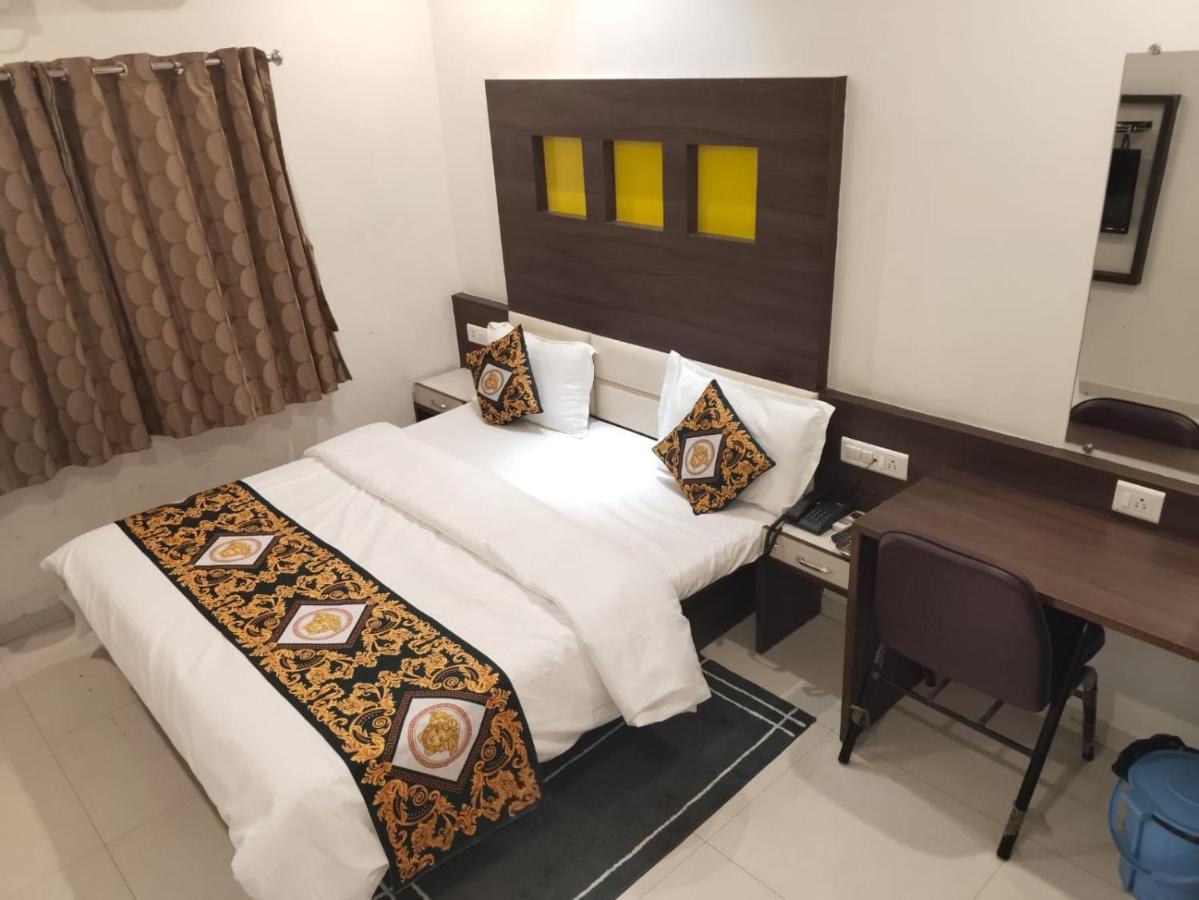 B&B Ahmedabad - Hotel Marina - Bed and Breakfast Ahmedabad