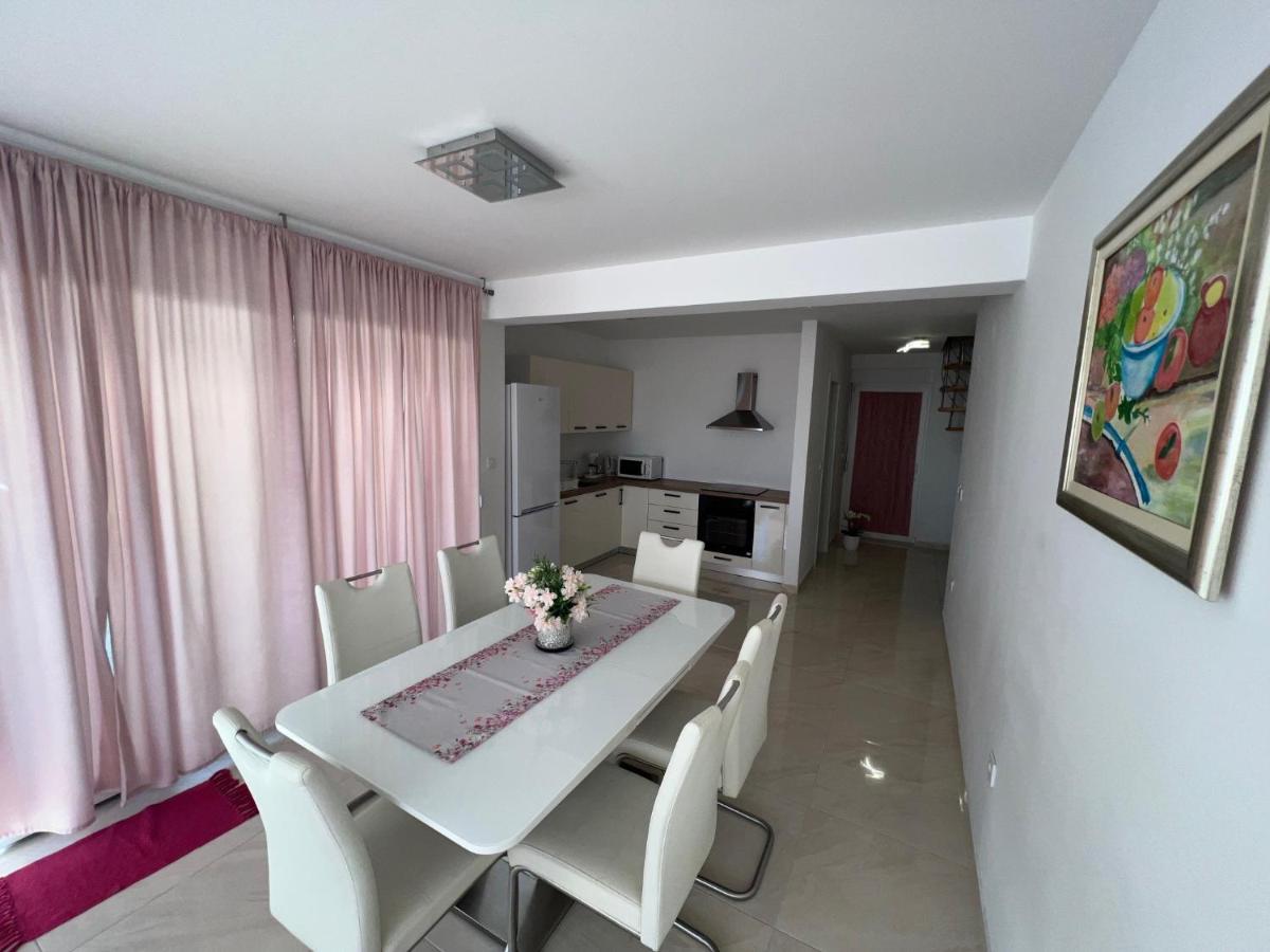 ZVJEZDANA LUX - B&B Cirquenizza