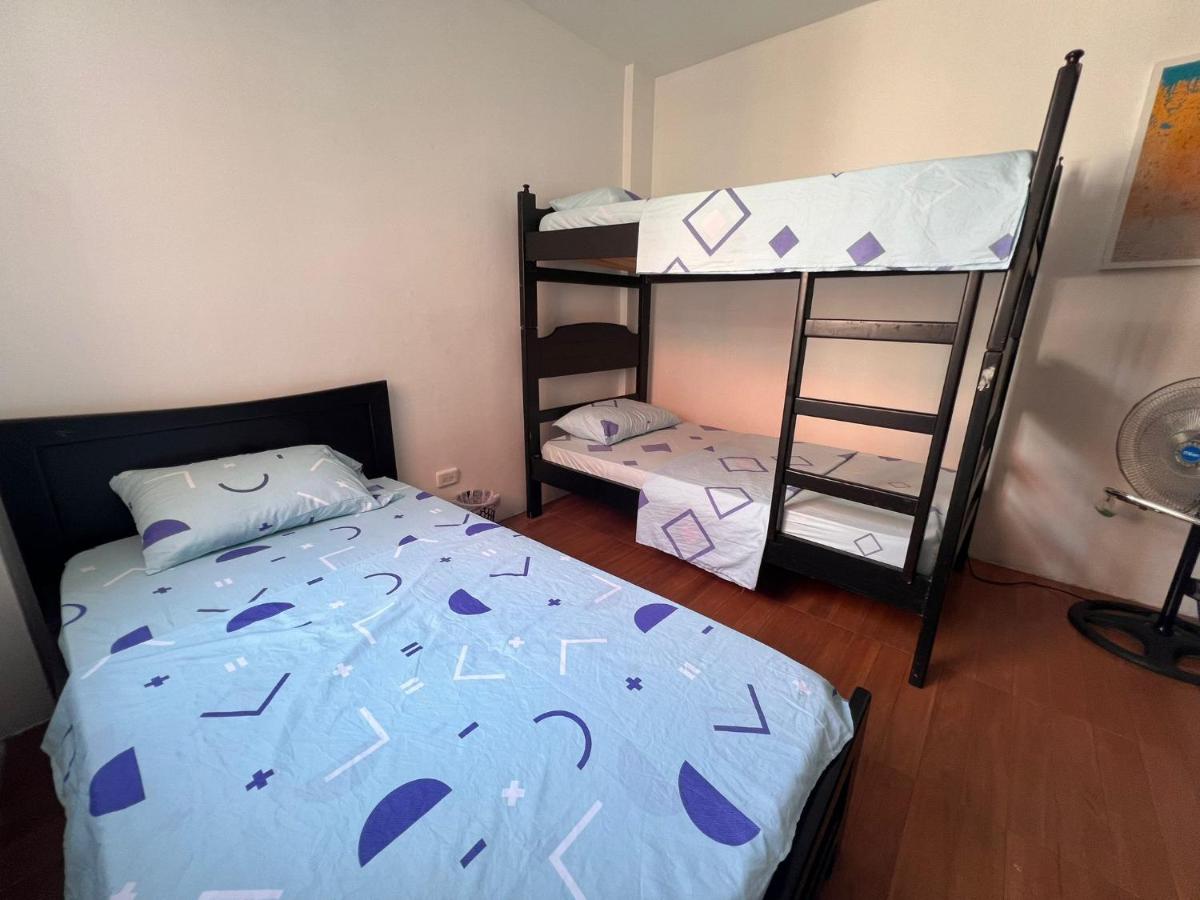 Economy Vierpersoonskamer met Gedeelde Badkamer