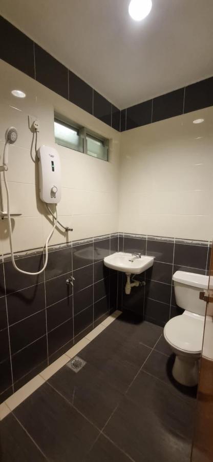 Chambre Lits Jumeaux avec Salle de Bains Privative