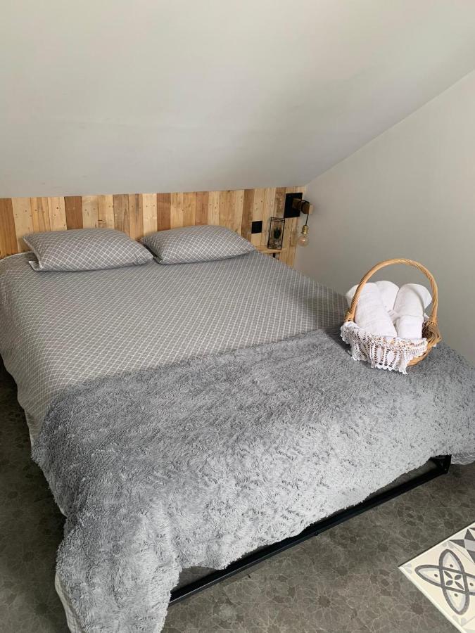 Petit Nid Douillet avec parking privé - Ferienwohnung