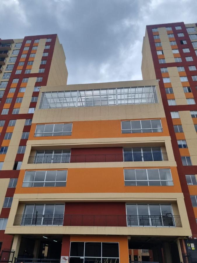 Alquiler Apartamento en Bogotá cerca al aeropuerto-Colibri Dorado-by-wonderlust - Chambres d'hôtes Bogota
