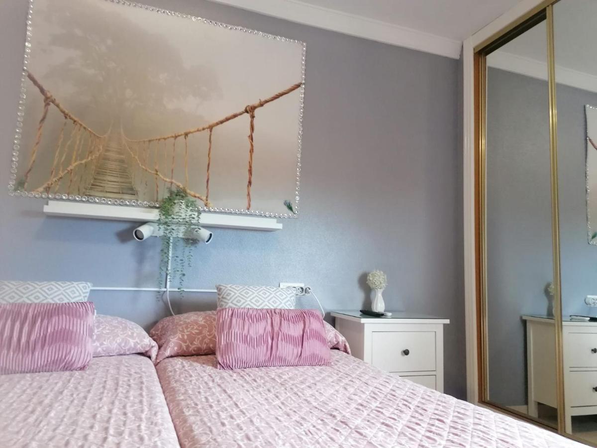 Single Room with Shared Bathroom