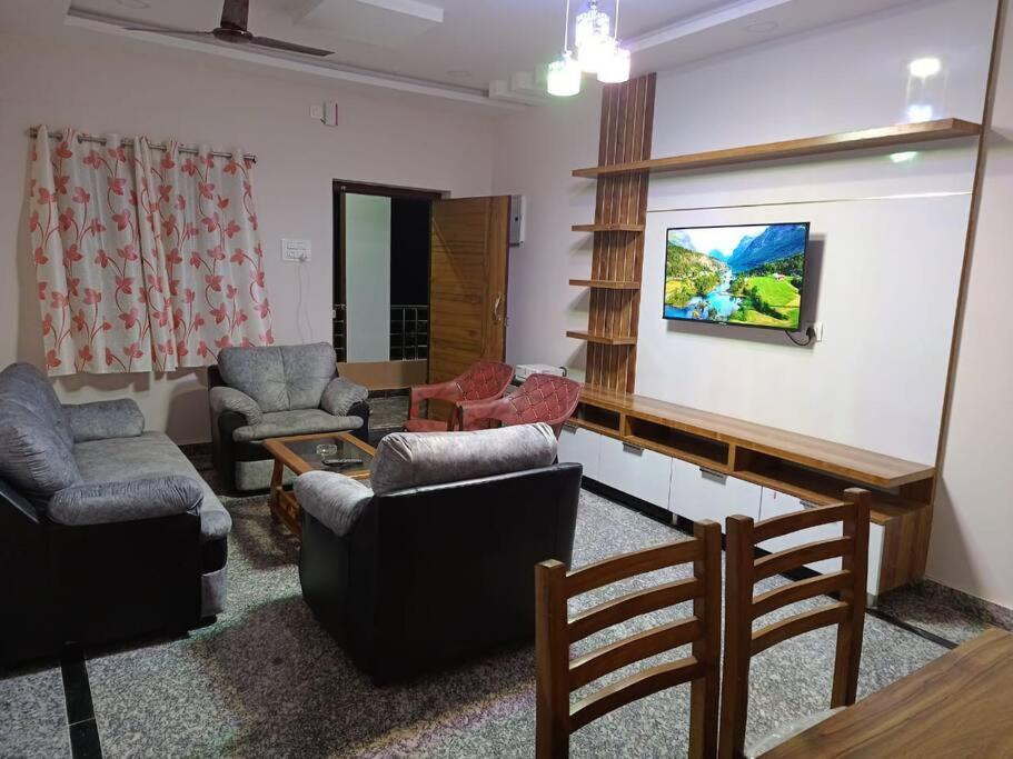 B&B Tirupati - Servostay Tirupati New Full Furnished 2 BHK Flats #201 - Bed and Breakfast Tirupati