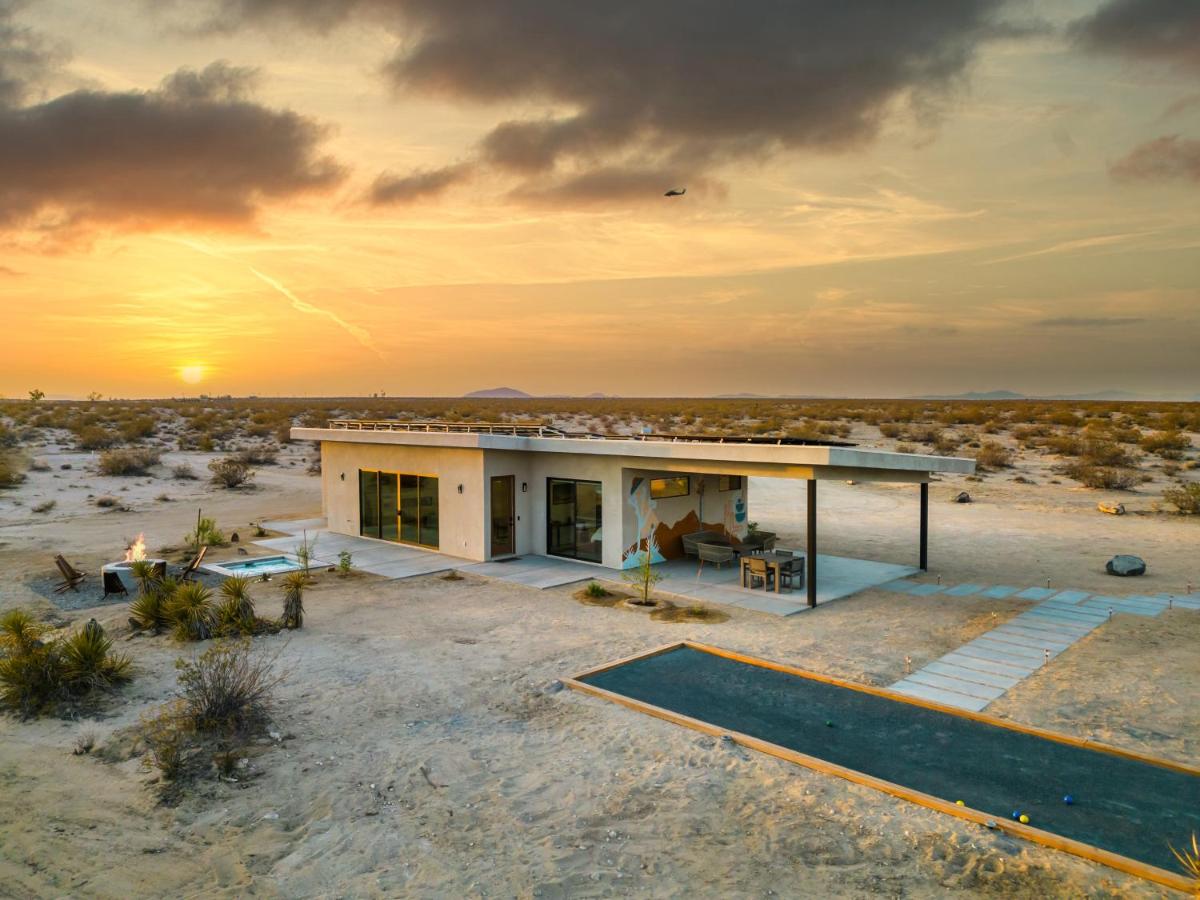 B&B Joshua Tree - Starlit Dunes - Spa, pool table, bocce, table tennis & endless views - Bed and Breakfast Joshua Tree