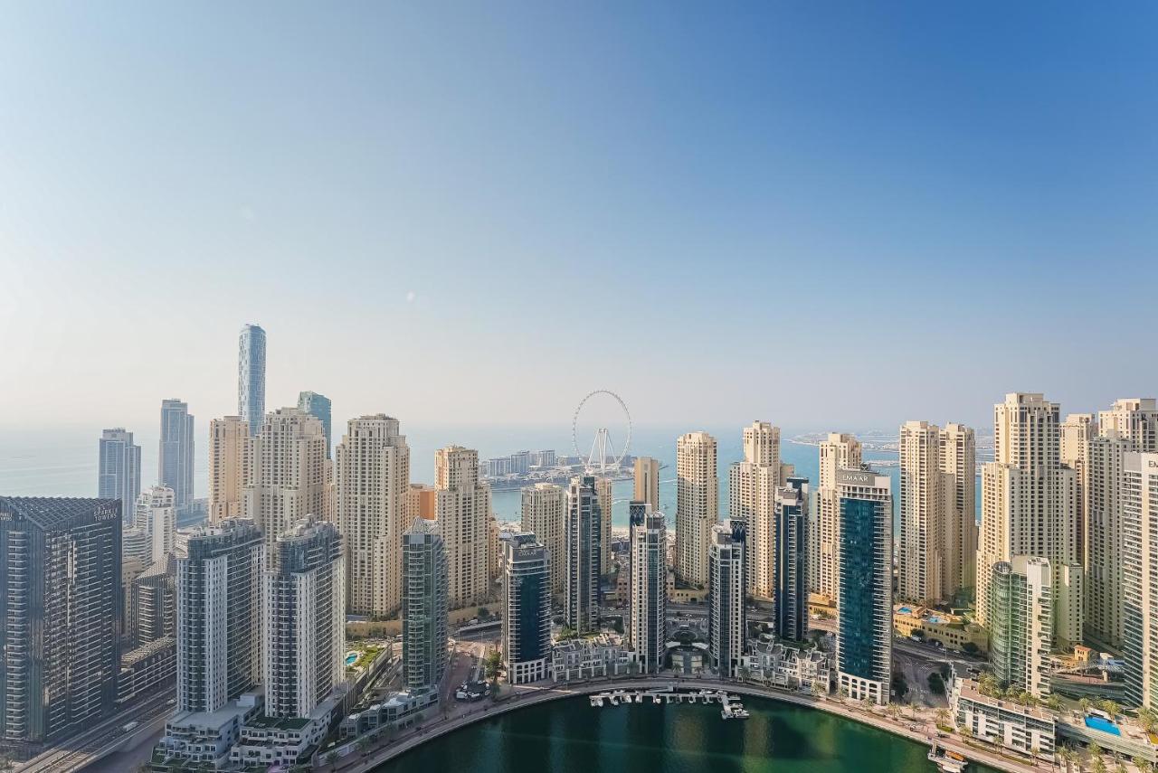 Modern 2BR High Floor Haven in Vida Dubai Marina - Ferienwohnung