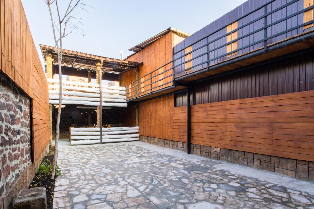 hotelise l Porthos Apartment - Ferienwohnung Jerewan