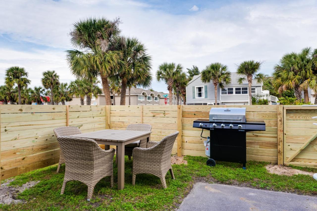 Be A Nomad Lovely 2br 1blk from the Ocean - Bed and Breakfast Jacksonville Beach