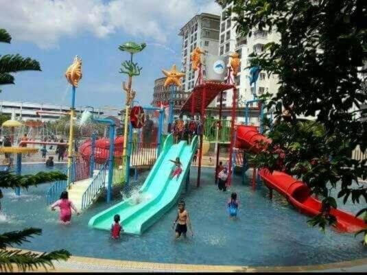 Family Apartment & FREE access to Waterpark at Bayou Lag00n Melaka - B&B Malacca