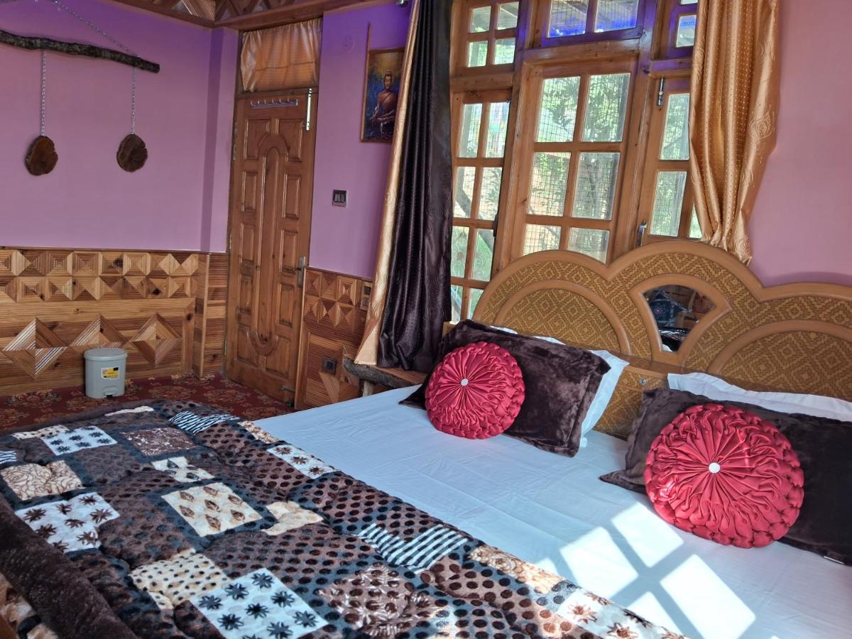 B&B Kufri - Cozee Mozee Family Homestay - Bed and Breakfast Kufri