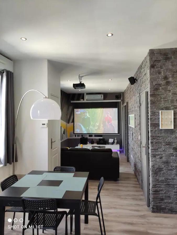 B&B Reims - Appartement moderne Home Cinema - Bed and Breakfast Reims
