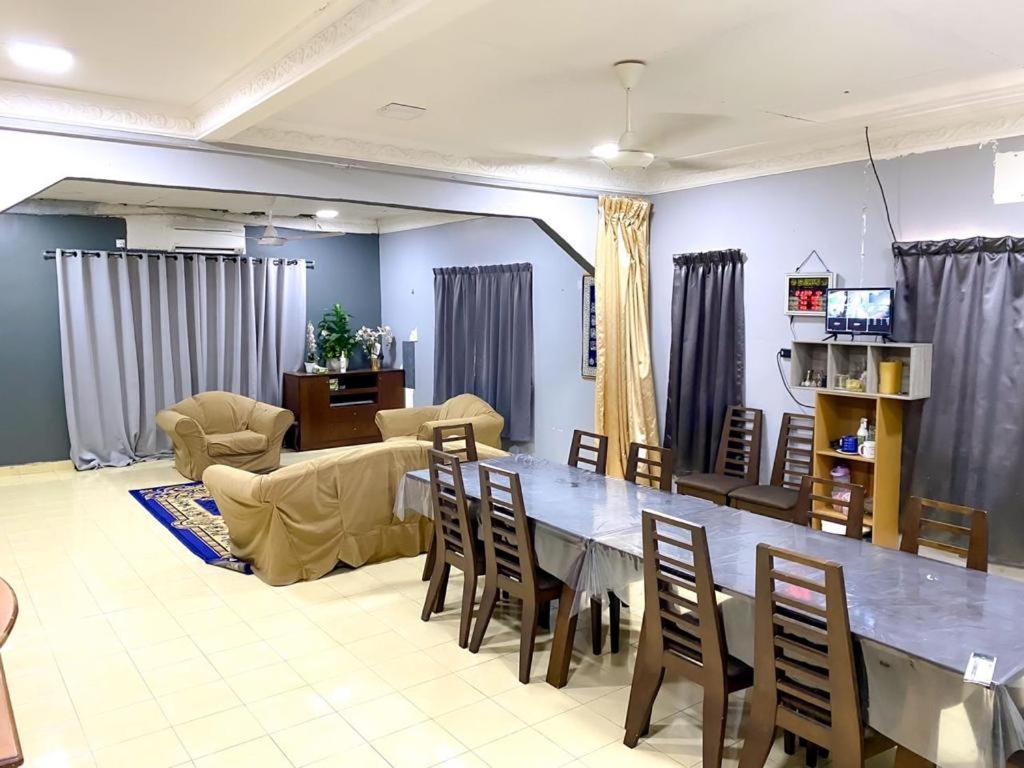 B&B Kuala Terengganu - Family's Homestay - Bed and Breakfast Kuala Terengganu