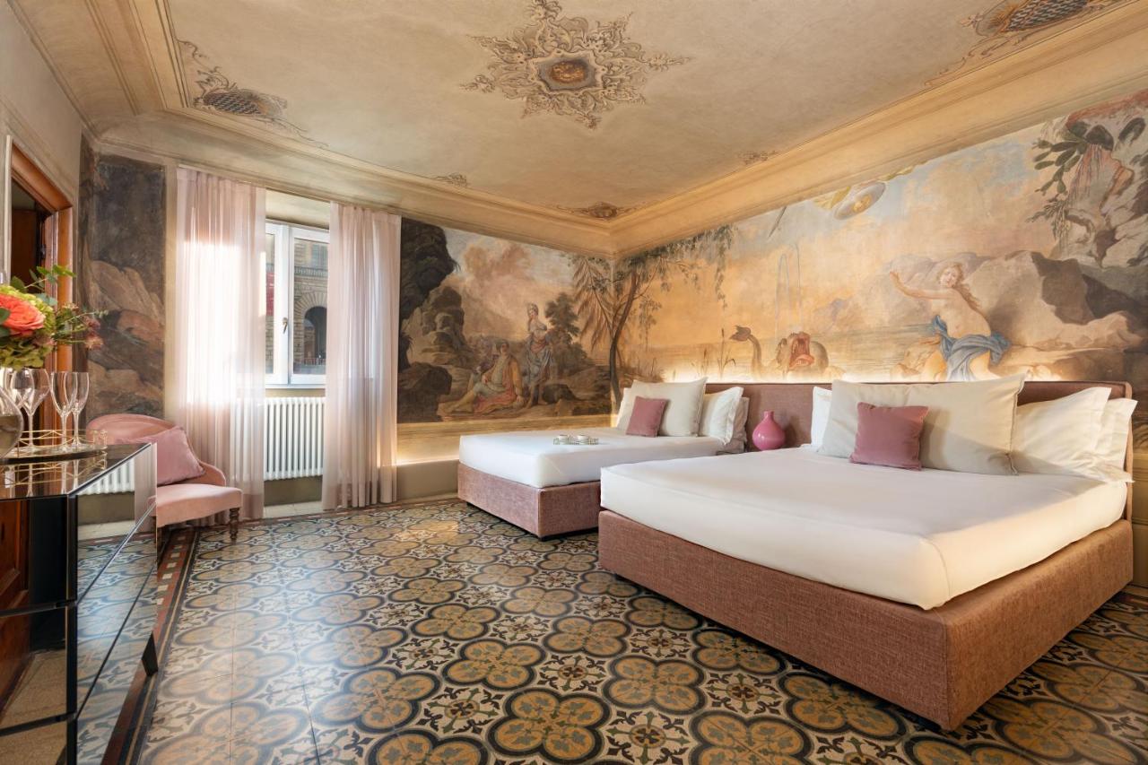 Suite mit Queensize-Bett und Whirlpool