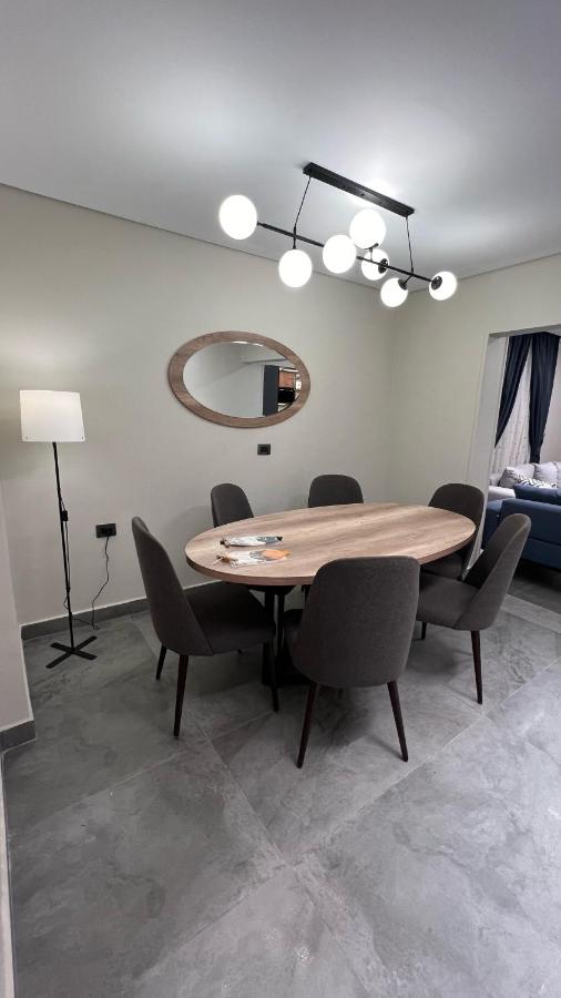 Luxury apartment El Mohandessen - B&B Il Cairo