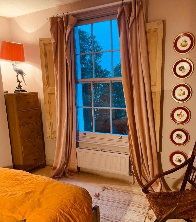B&B Londres - Beautiful London Victorian house, sleeps 12 - Bed and Breakfast Londres