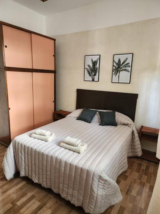 -CASA YERBAL- 4 amb - Reserva mínima 2 noches DIR YERBAL 1125 - Chambres d’hôtes Buenos Aires