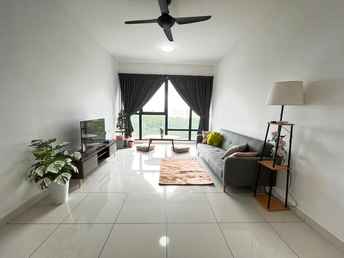 B&B Johor Bahru - Mid valley Southkey mosaic Wi-Fi tvbox Netflix - Bed and Breakfast Johor Bahru