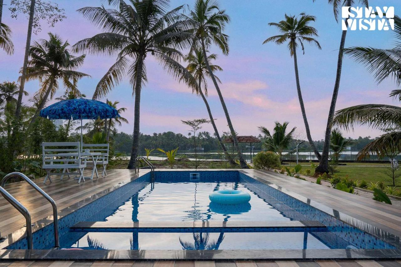B&B Kochi - Aqua Vista Riverview by StayVista - Private Pool - Bed and Breakfast Kochi