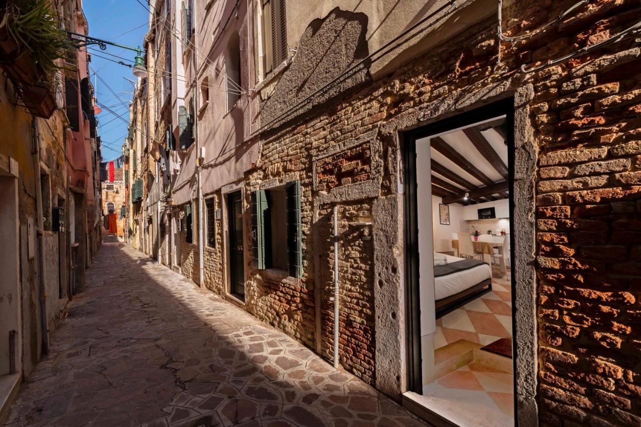 Fenix Colombina in Biennale - Your little house - B&B